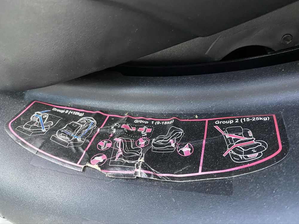 Cadeira auto bebé Pierre Cardin
