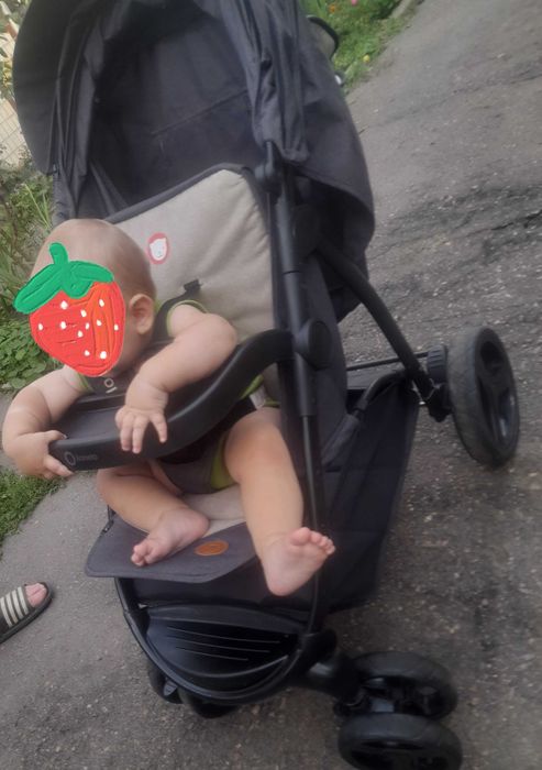 Прогулянкова коляска