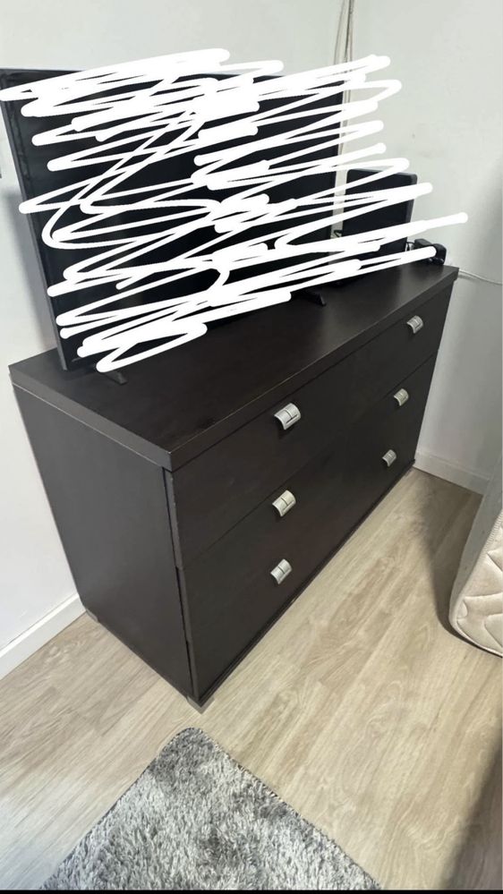 Vendo cama de casal + comoda e 2 mesas de cabeceira