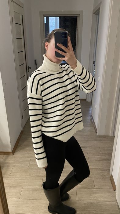 Светр у смужку