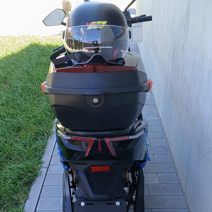 Електроскутер SOKMOTO Wolf 2999W 72V/28Ah