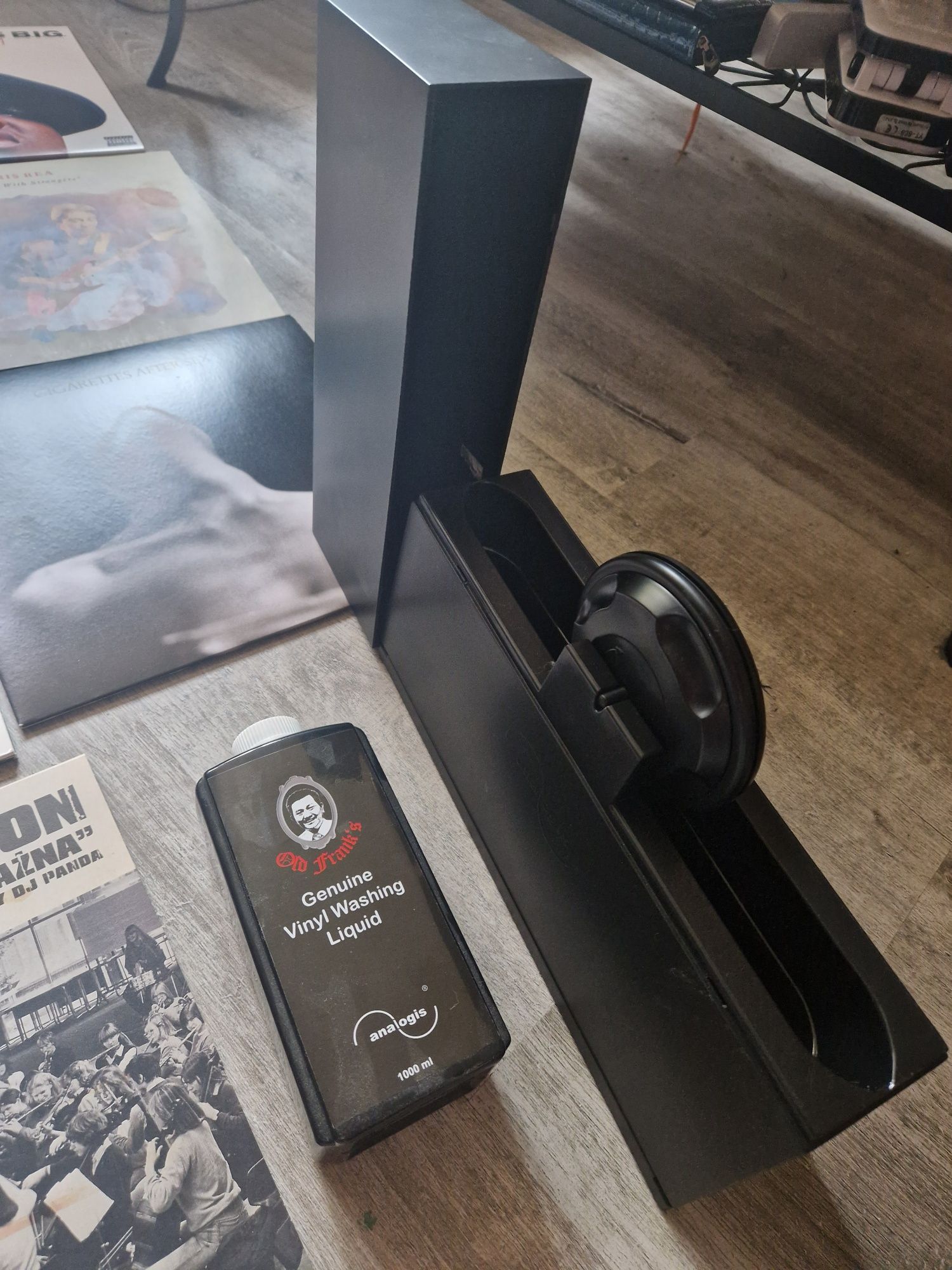 Doinwestowany Gramofon Rega planar 1  + winyle+ wkładka Rega bias