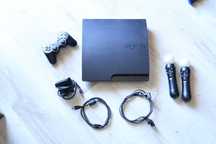 Konsola Playstation 3 Slim plus mówy, kamera, pad, gry i przewody