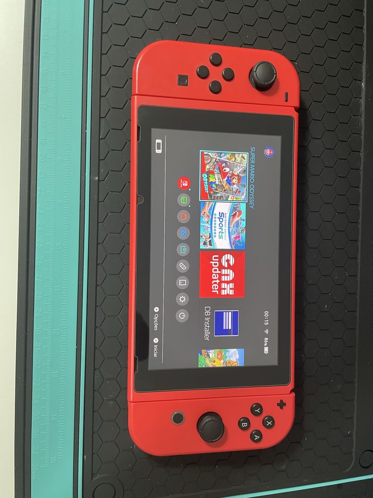 Vendo Nintendo Switch V2 Versão Mario - Red & Blue Desbloqueada