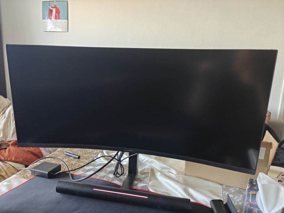 Zarzywiony monitor HUAWEI MateView GT 34” Soundbar 3440x1440px 165Hz