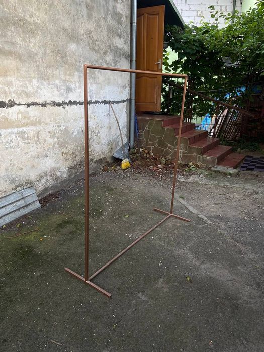 Стійка для одягу цільна металева. Стойка для одежды цельнометалическая