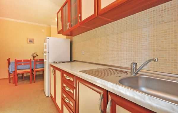 Chorwacja, wrzesień, Omis-Mimice, apartament dla 5 osób, z basenem