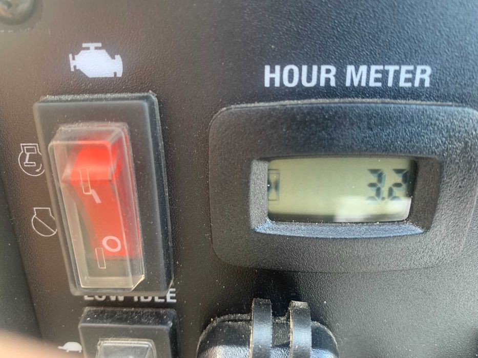 Інверторний генератор A-iPower SC1400i в неробочому стані