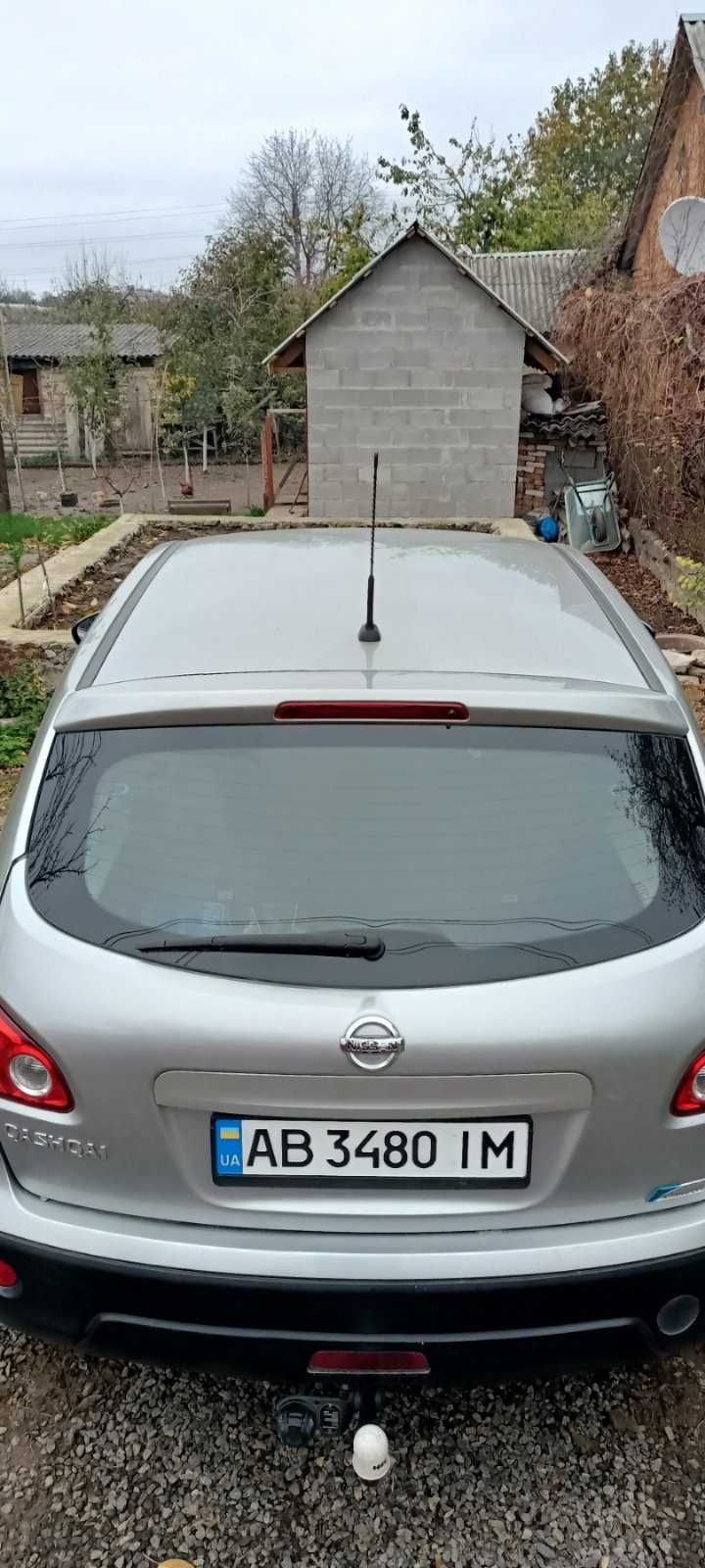 Продається авто Nissan Qashqai 2009 2.0 бензин в гарному стані.