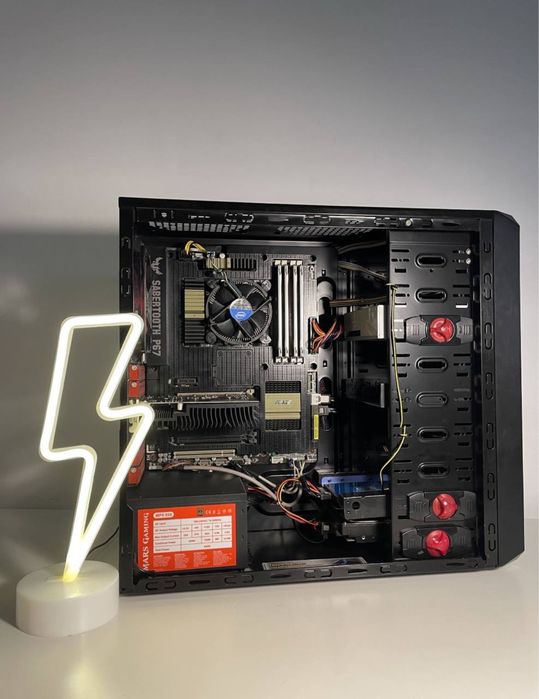 Материнська плата s1155 Asus Sabertooth P67