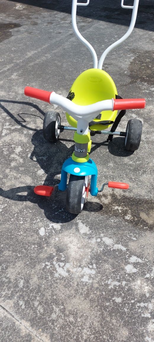 Triciclo criança