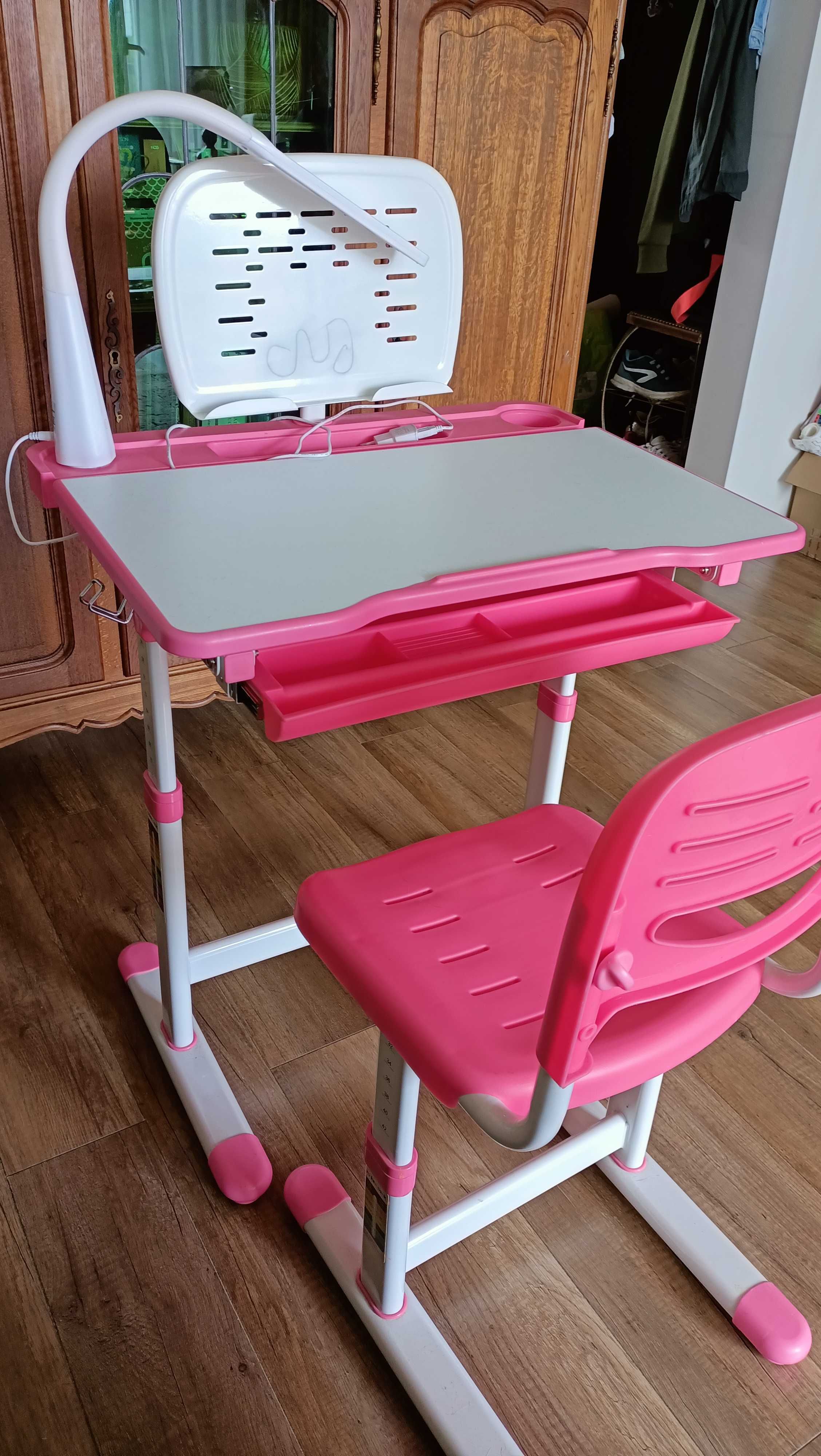 Biurko krzesełko regulowana wysokość fun desk dla dziecka