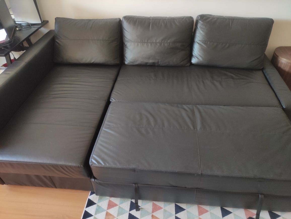 Sofa cama FRIHETEN Ikea em pele sintética