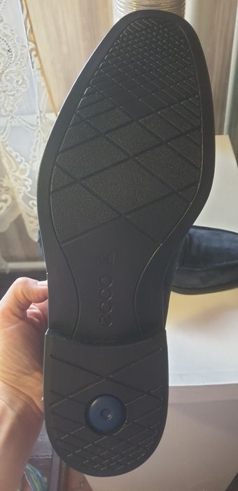Продам чоловічі туфлі, мокасини Ecco