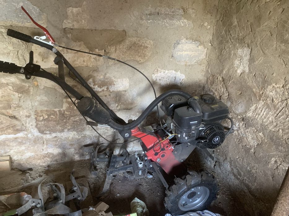 Мотоблок бензиновий