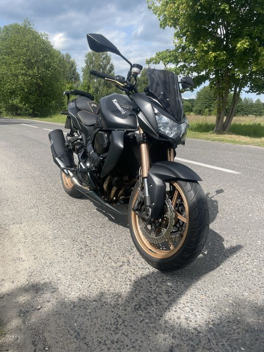 Kawasaki Z750R black edition