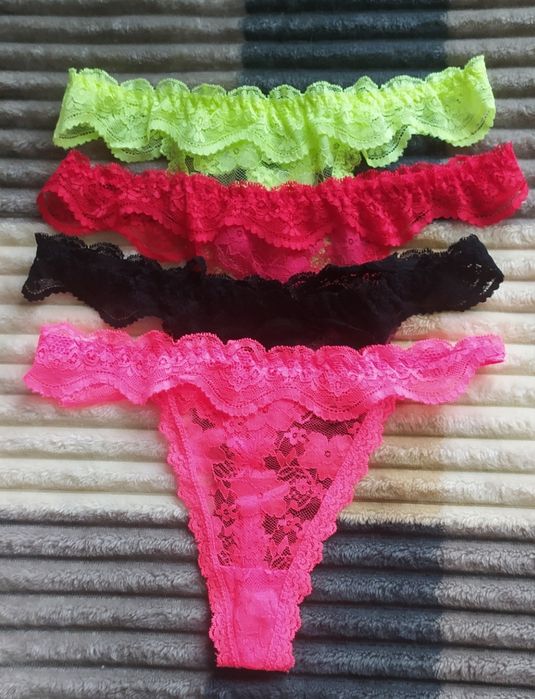 Женский бюстгалтер, трусики