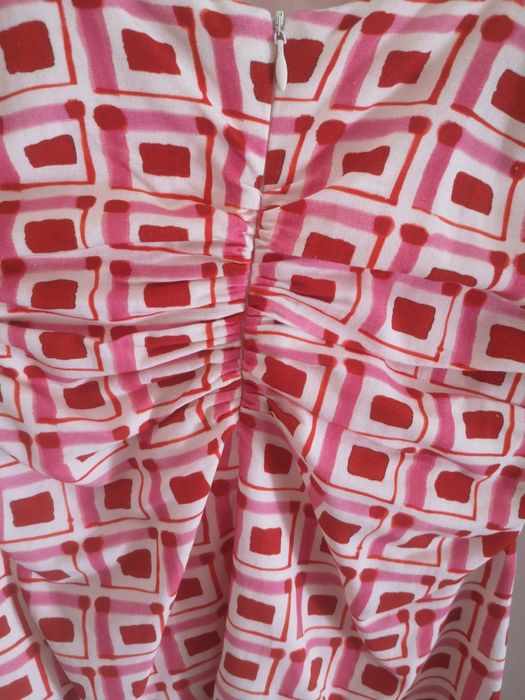 Vestido novo Zara