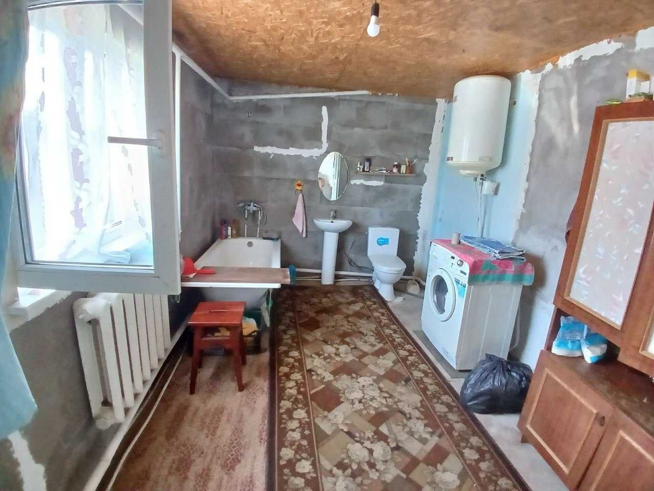 Продам  2 дома  на участке  в  с. Першотравневое Одесской обл.