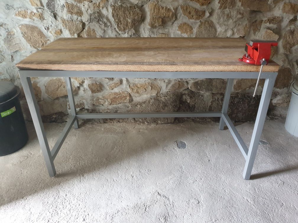 Faço portões em galvanizado