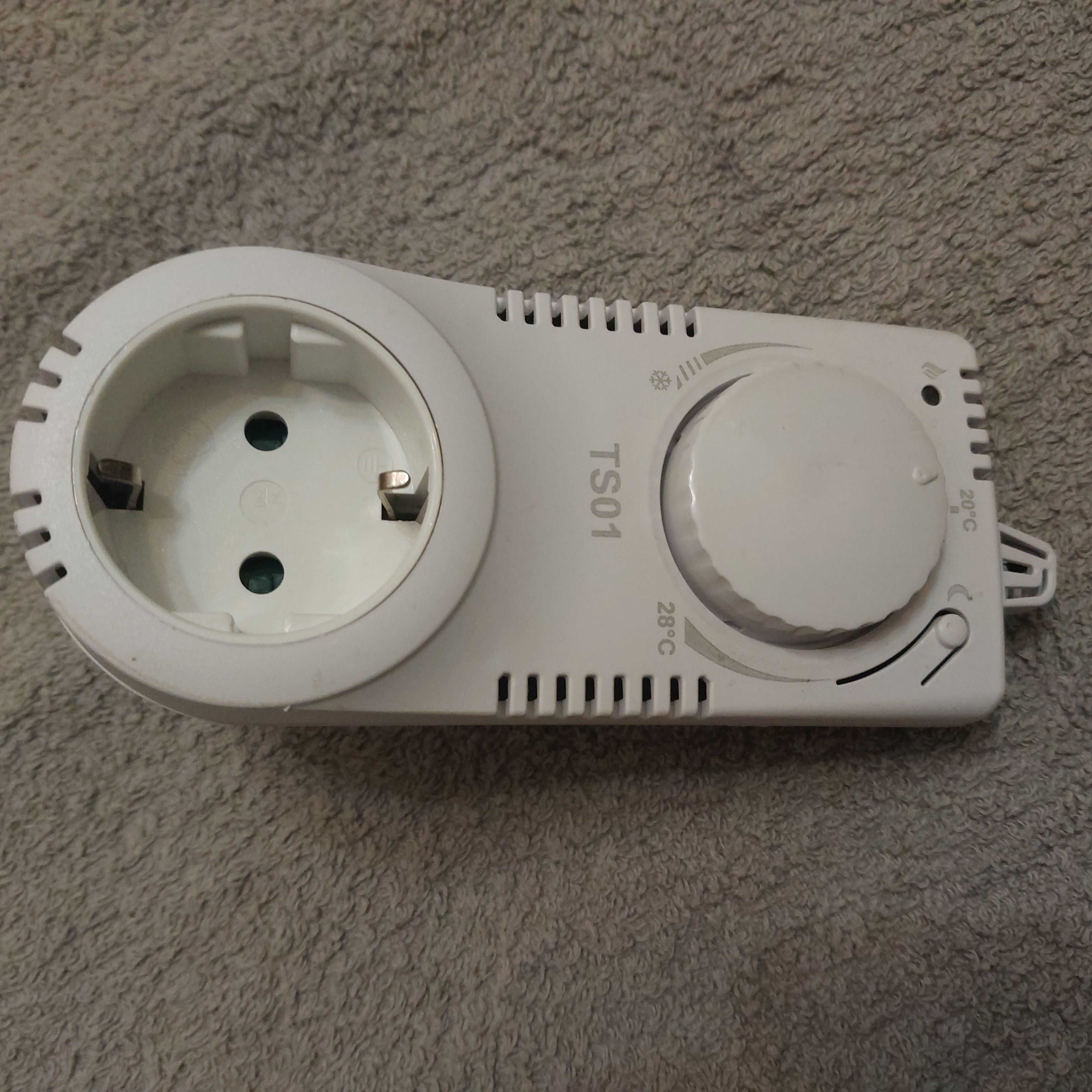 Termostat TS01 regulator temperatury w pomieszczeniu od 3 °C do 28 °C