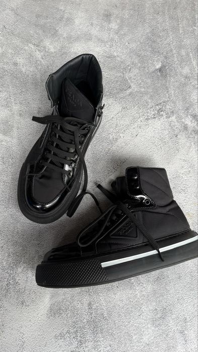 Ocieplane buty za kostkę Prada rozm 39