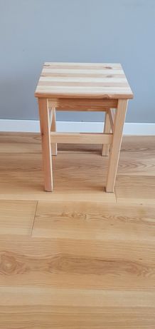 Stołek drewniany Oddvar Ikea- lite drewno