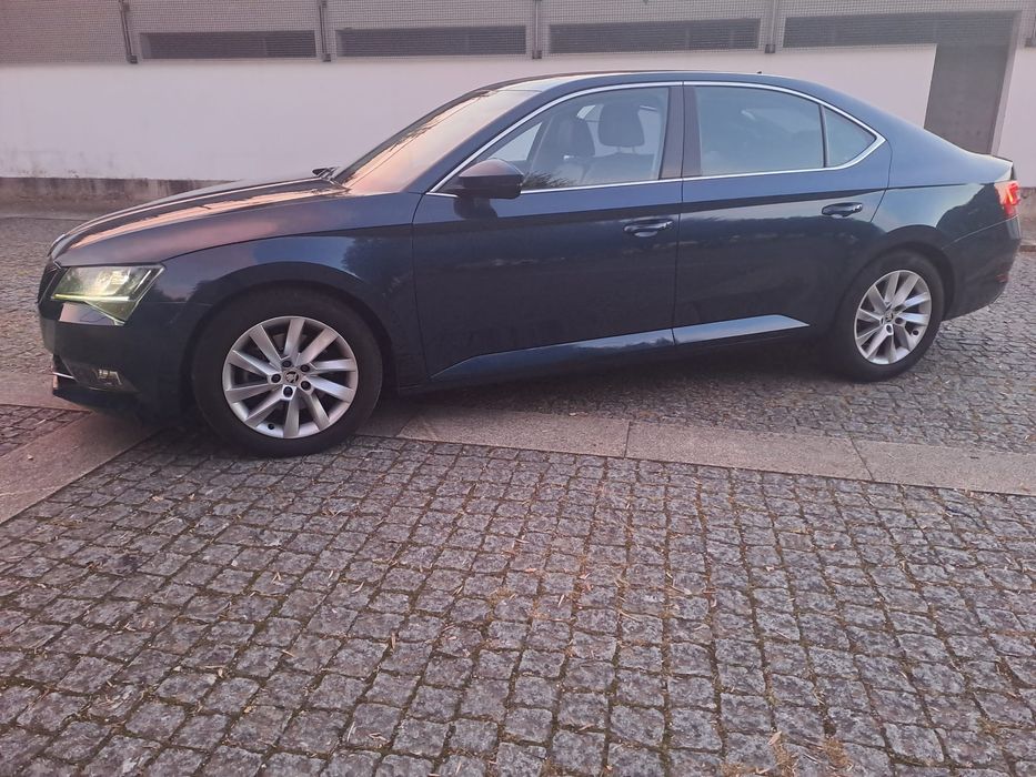 Skoda Superb 2.0 de 190 Cv 145 mil km