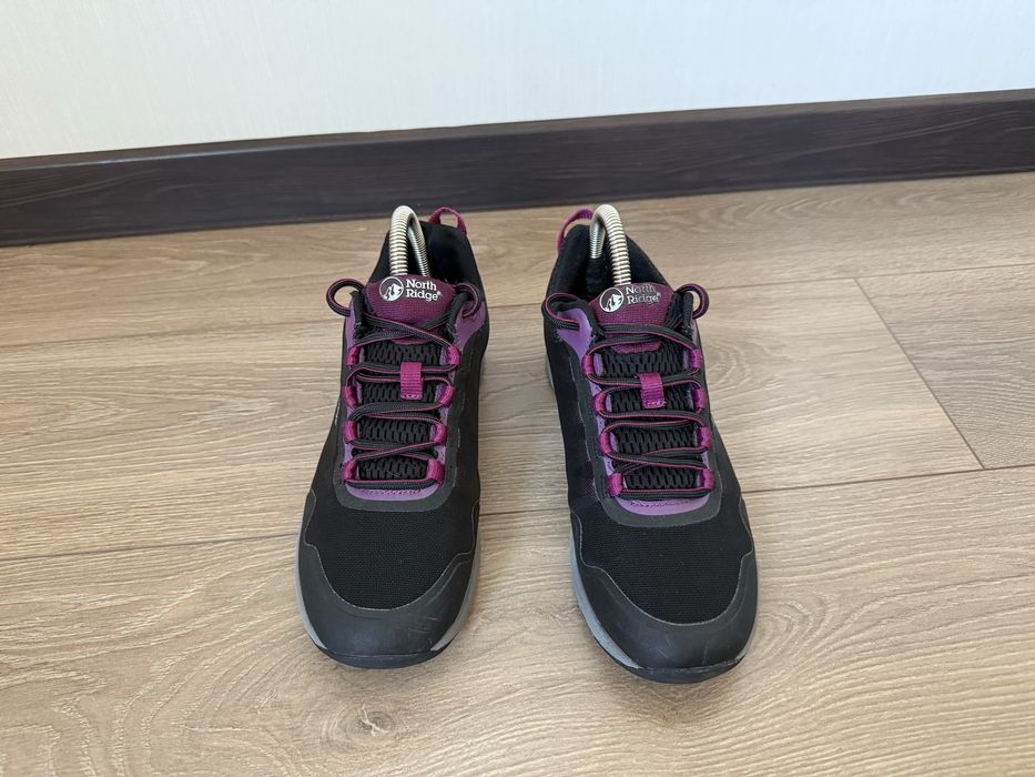 Трекінгові кросівки North Ridge 40 розмір