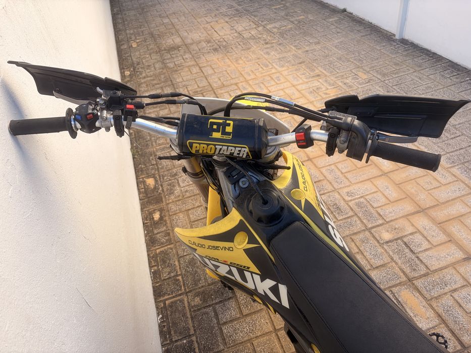 Suzuki RMZ 250 Matriculada