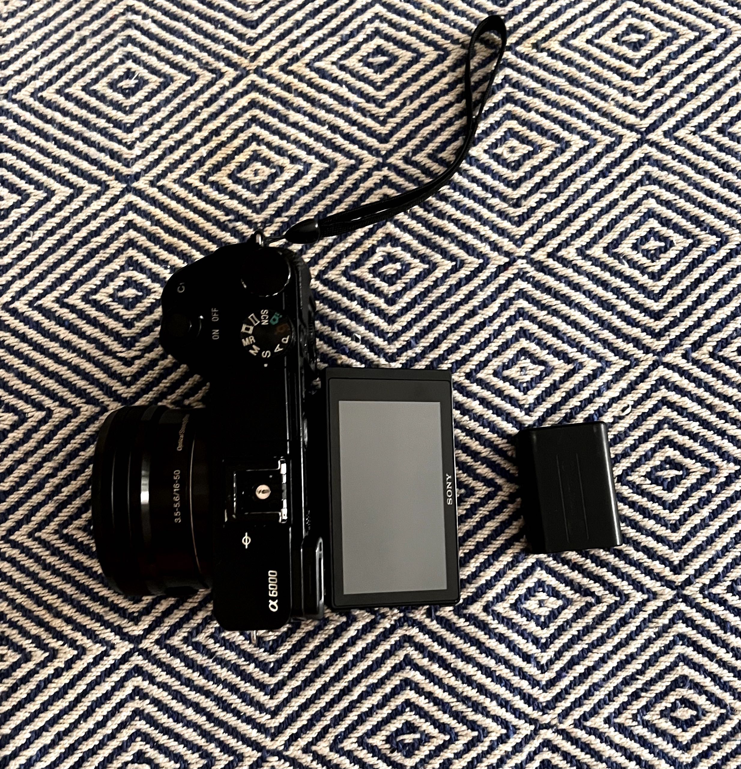 Camera Sony 6000