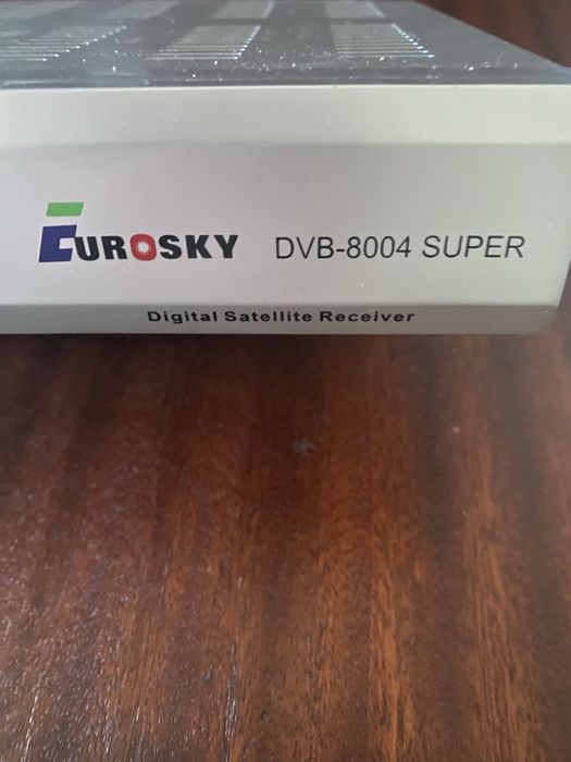 Тюнер спутниковых антен СUROSKY DVB-8004 SUPER