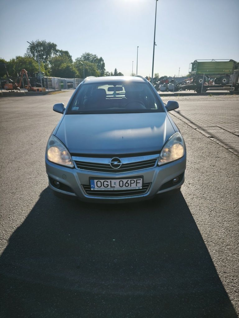 Opel Astra H 1.3 CDTI 2009 Bezwypadkowy