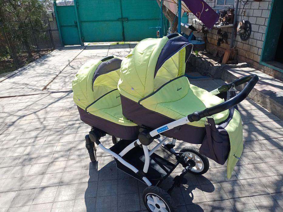 Продам коляска для двійні