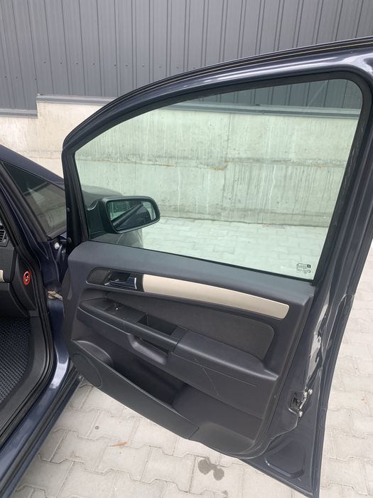 Opel Zafira B 2008 р