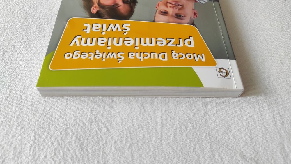 Religia kl. 8 " Mocą Ducha Św.przemieniamy Świąt"