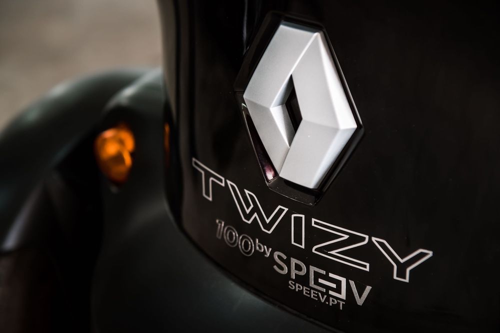 Twizy 100bySPEEV