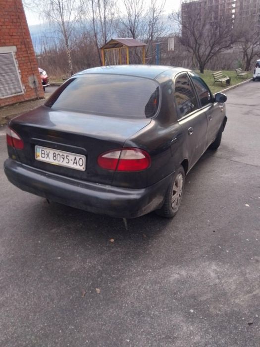 DAWEO LANOS 1.5 в чорному кольорі