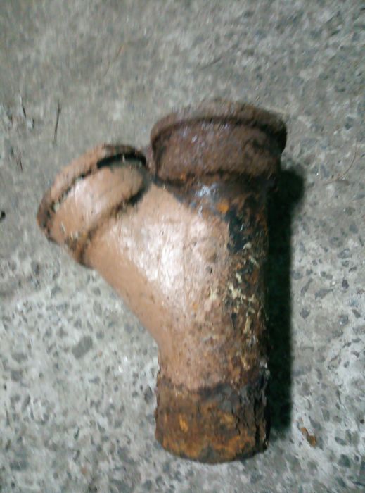 Чугунный угол - колено, тройник, двойник, чугун