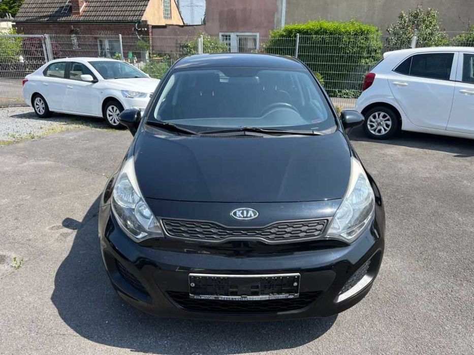 Бампер передній Kia Rio III разборка Кіа Ріо 3 запчастини