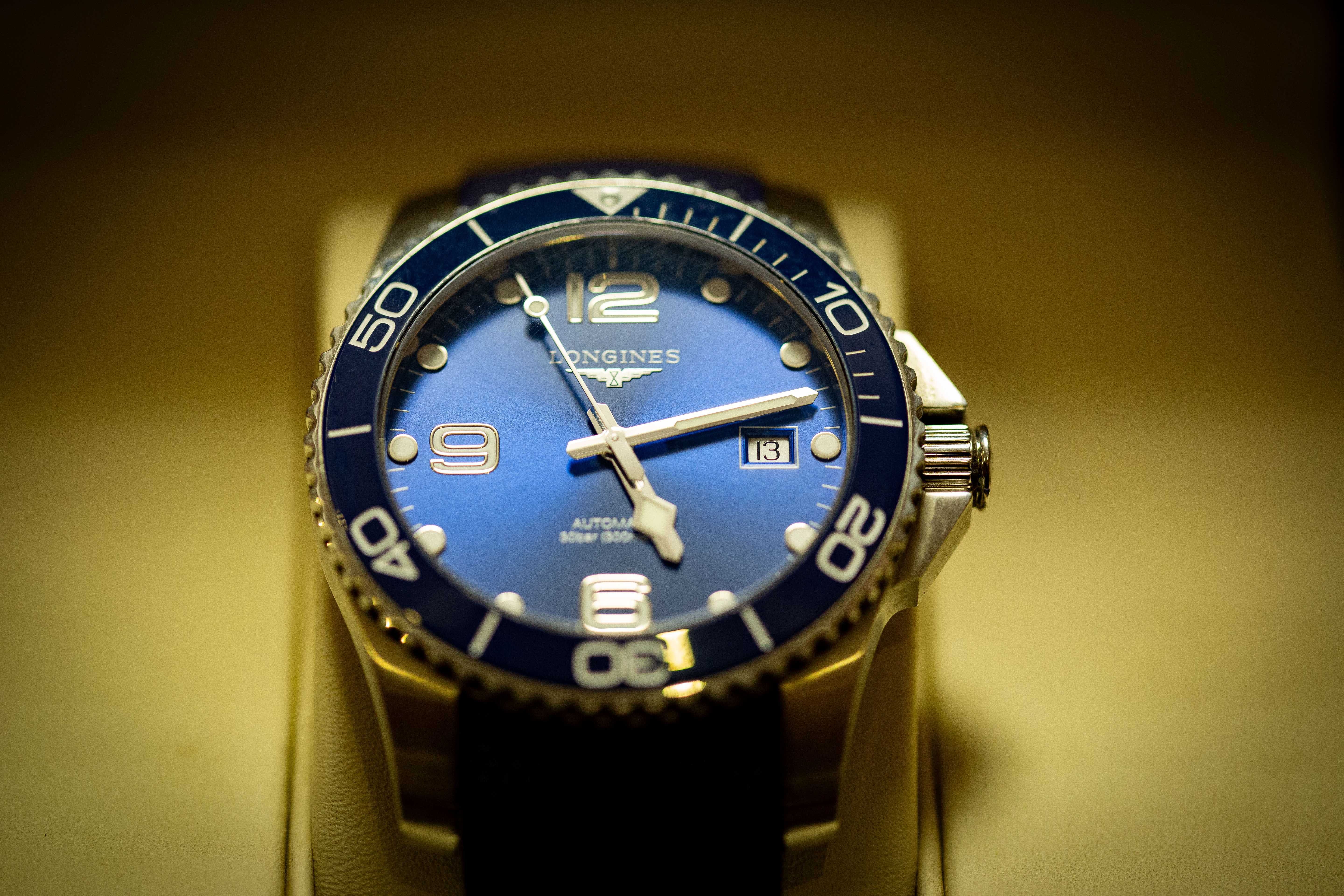 Часы Longines HydroConquest L3.781.4.96.9
