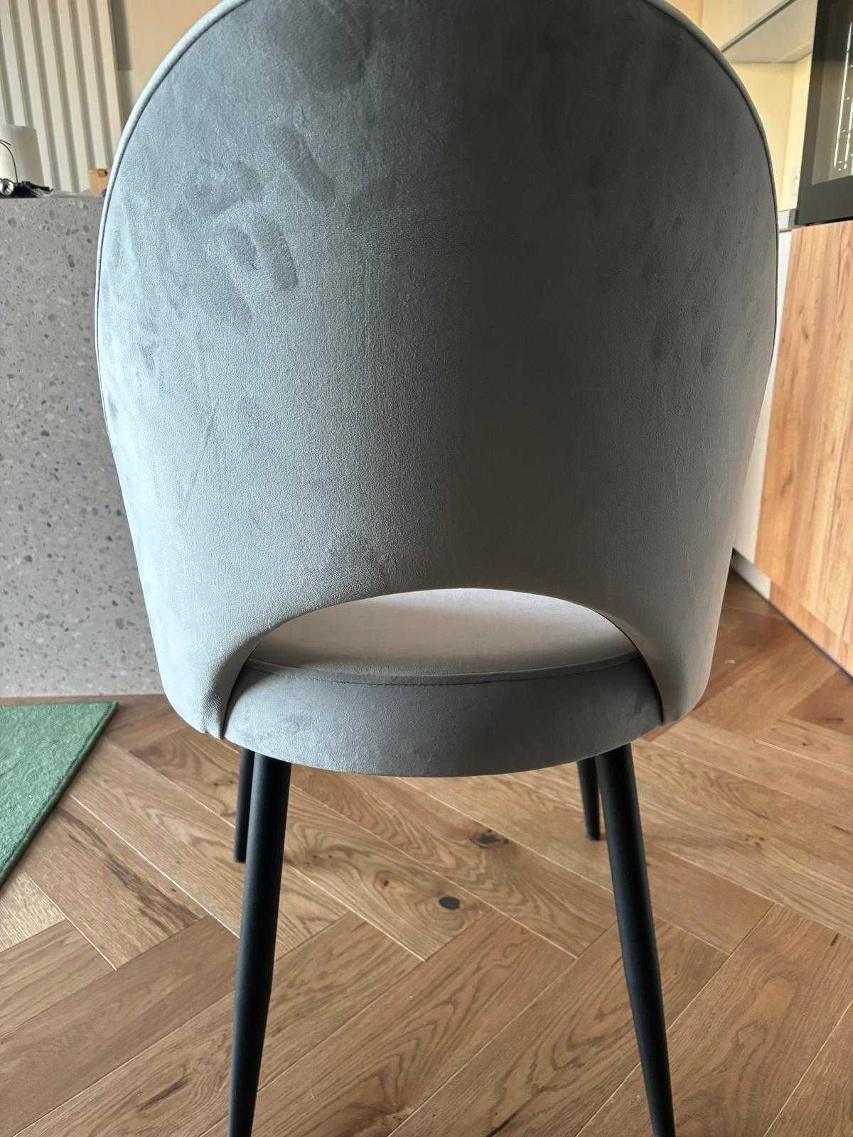 Krzesła tapicerowane szare