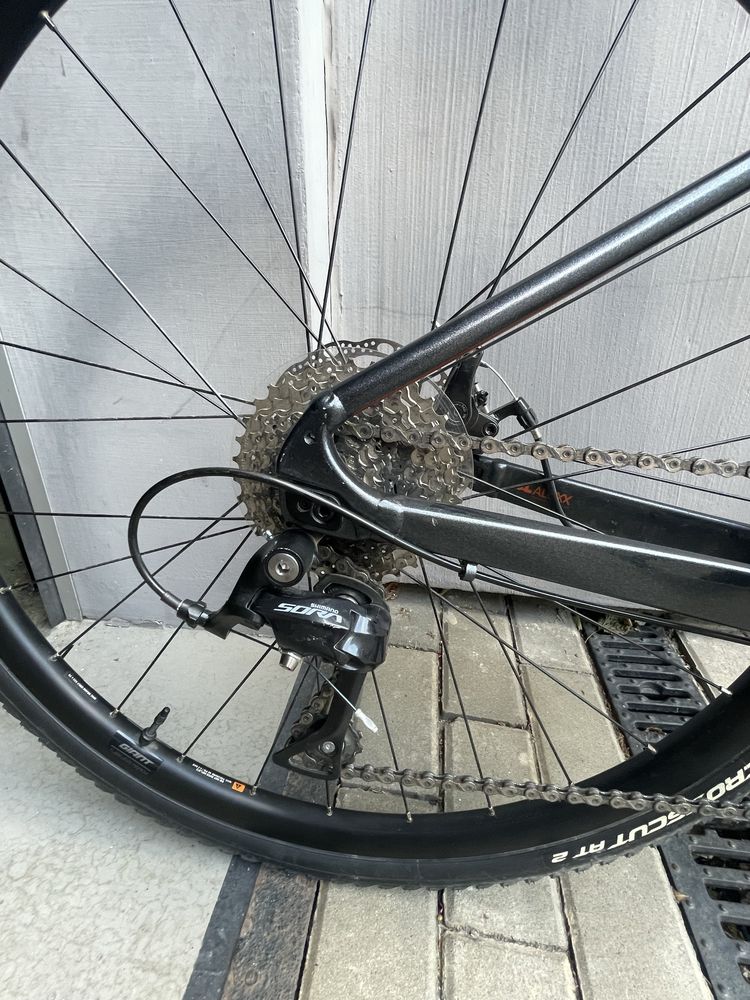 Gravel męski Giant Revolt 2