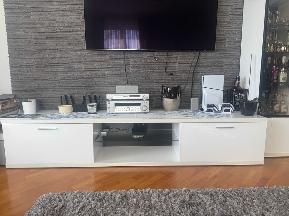 Sprzedam komodę biały połysk