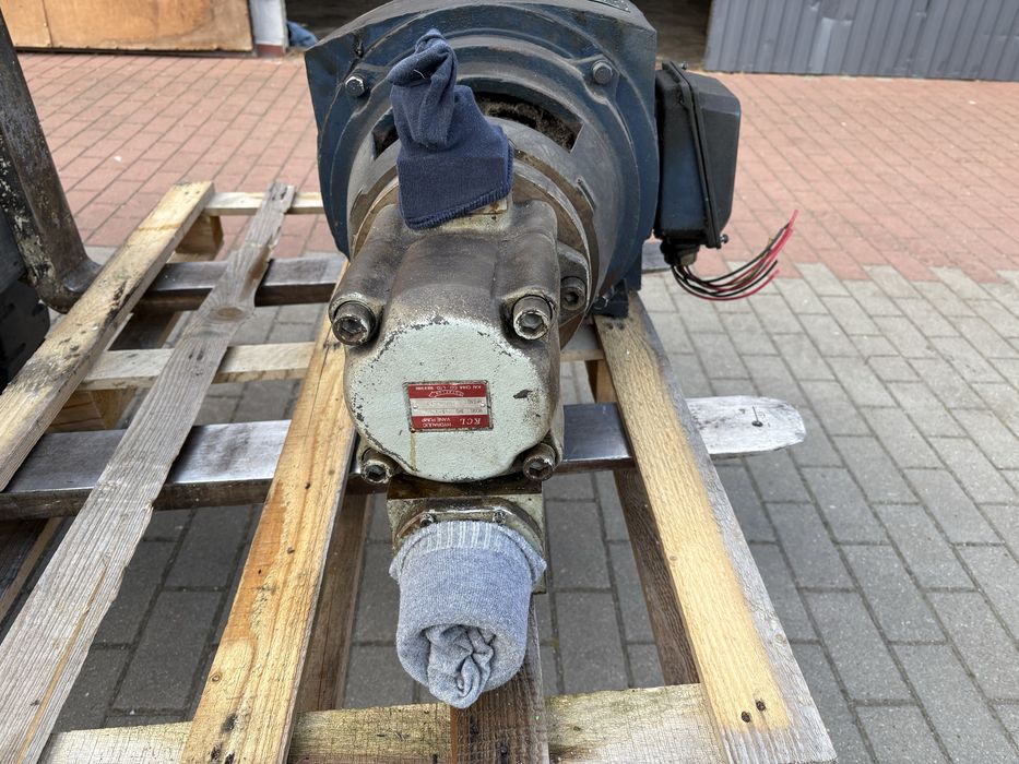 Silniki 15 KW Pompa Wtryskarka Cosmos WG 180-400