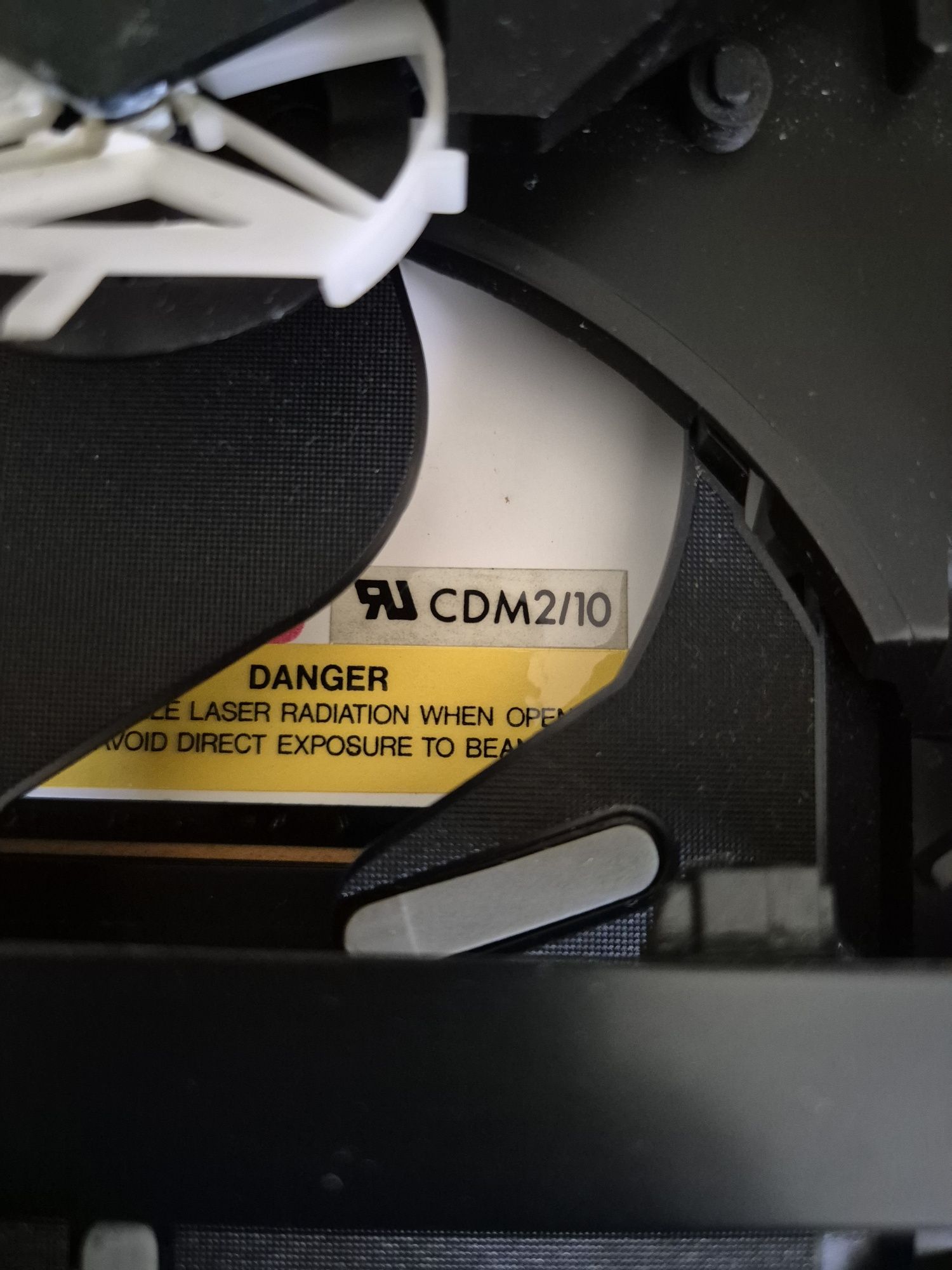 Grundig cd 8400 szuflada i wyswietlacz