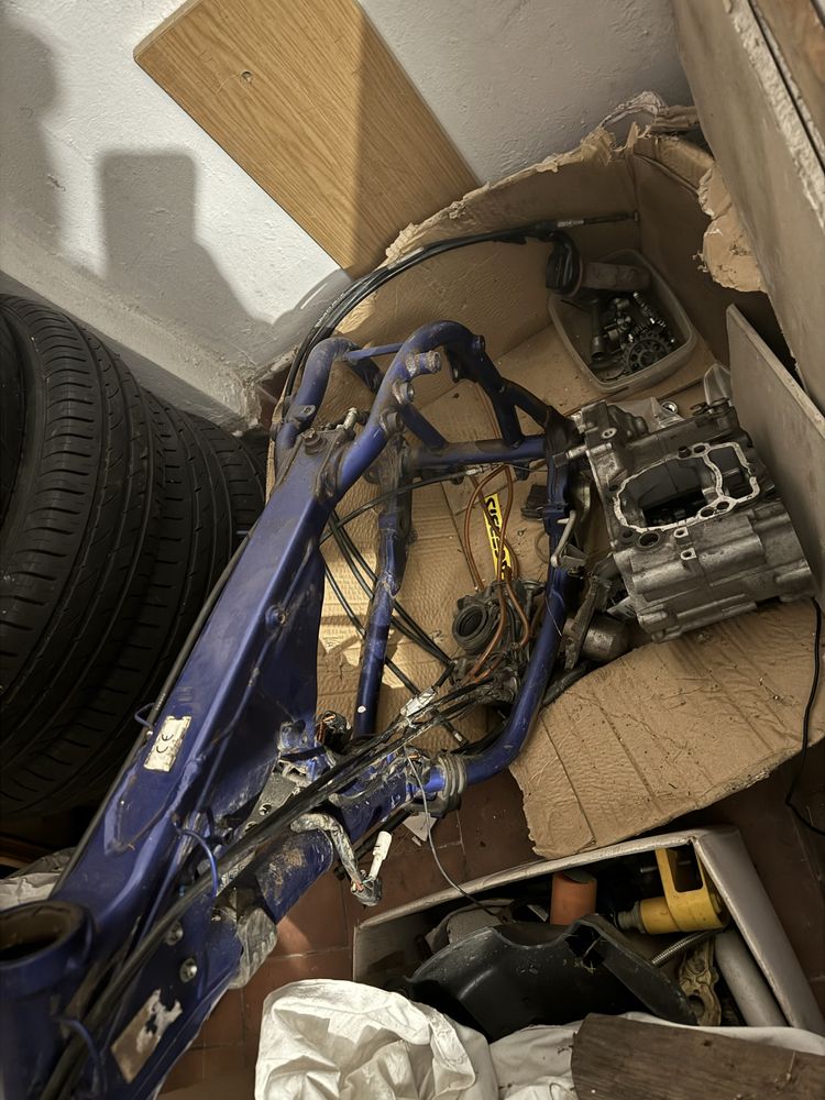 Części do yamaha yzf 250 rok 03-05 rama, gaźnik, kartery, moduł