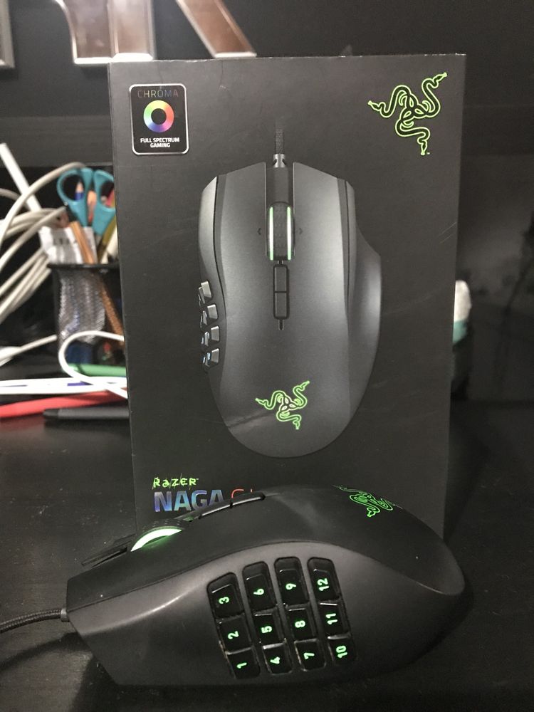 Rato Gaming Razer (Naga Chroma)