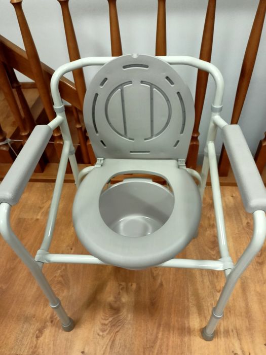 Wózek toaletowo-prysznicowy