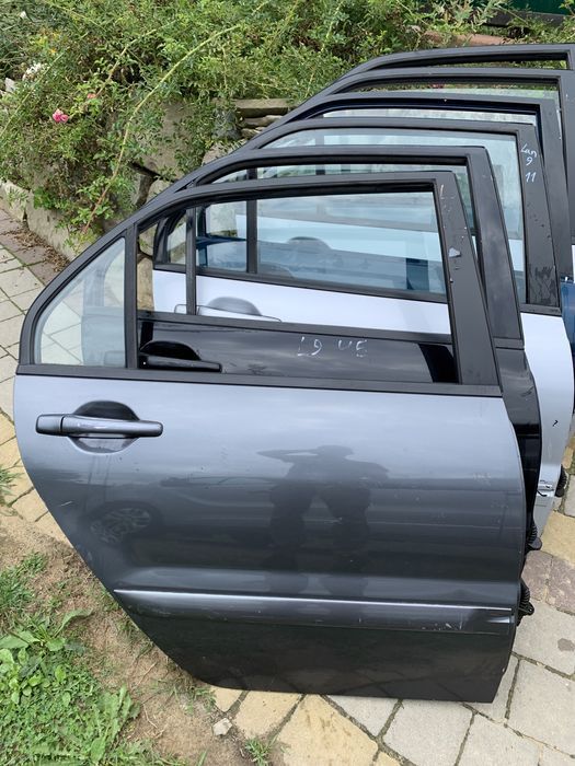 Двер ланцер 9 задняя правая левая дверка lancer IX права ліва задня